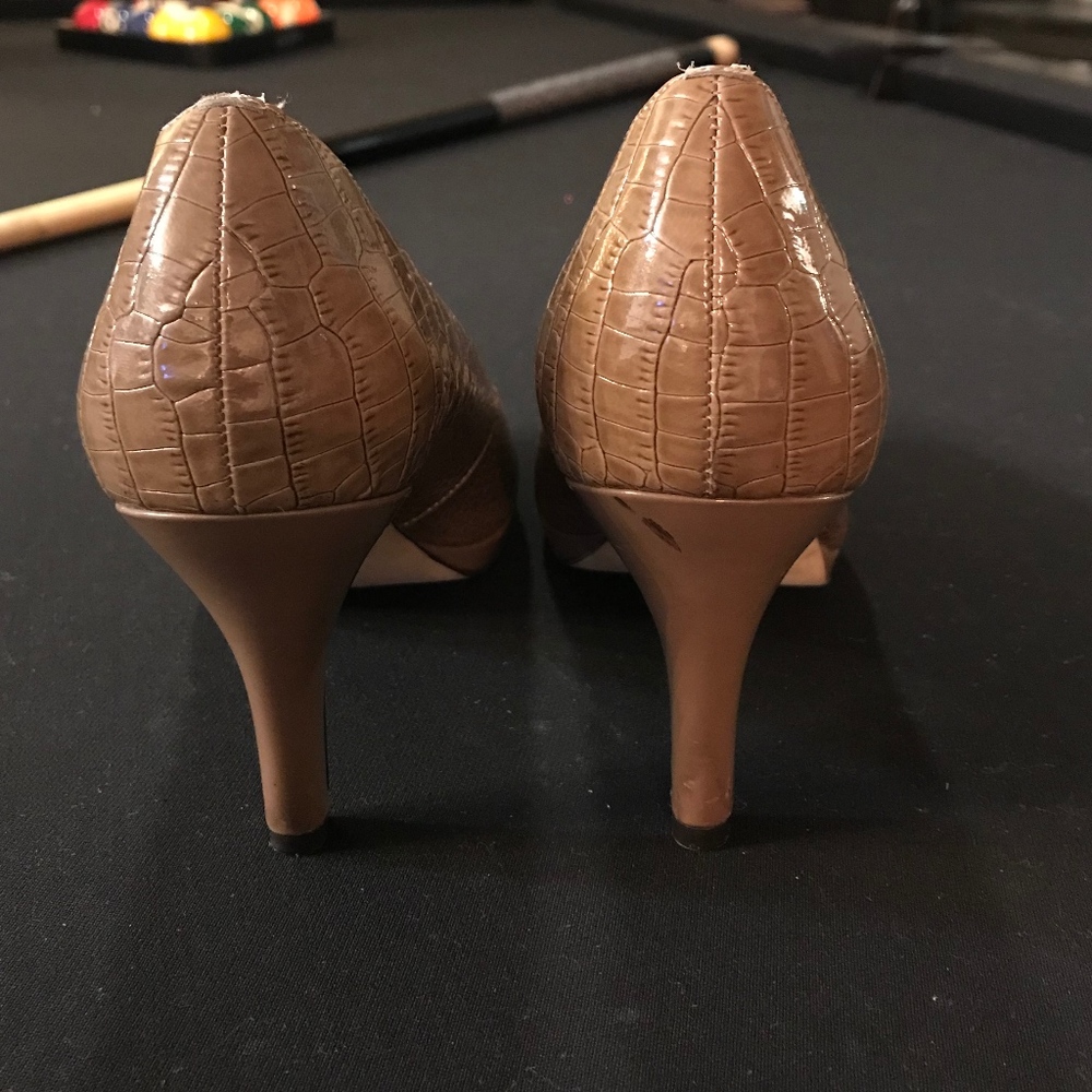 ANN KLEIN Wystere sz 9m 3.5" heels, Taupe Croc - Picture 2 of 5